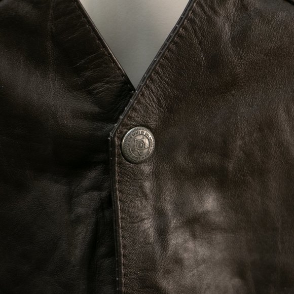 Leather Button up Sleeveless top - Picture 3 of 4